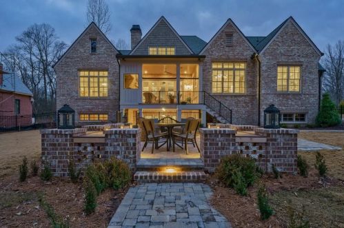 628 Crescent River Pass, Suwanee GA  30024 exterior
