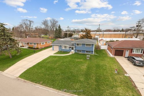 1020 Wellman Ave, Boulder Hill, IL 60538-1617