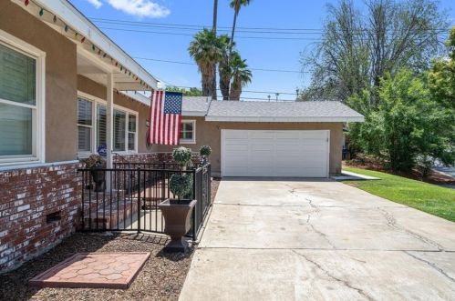 2321 Daventry Rd, Riverside CA  92506-1531 exterior