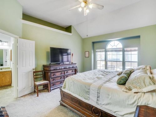 5000 Spanish Riv Trl, Fort Worth TX  76137-5216 exterior