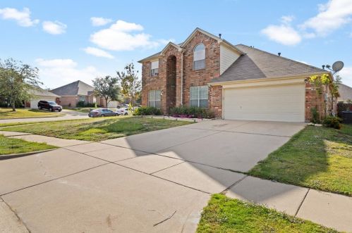 3201 Silver Point Ct, Midlothian, TX 76063-8683
