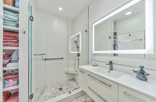 1312 Flores St, Seaside CA exterior