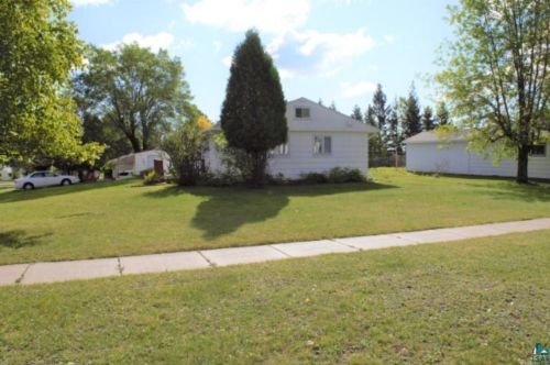 29 Edison Blvd, Silver Bay, MN 55614-1202