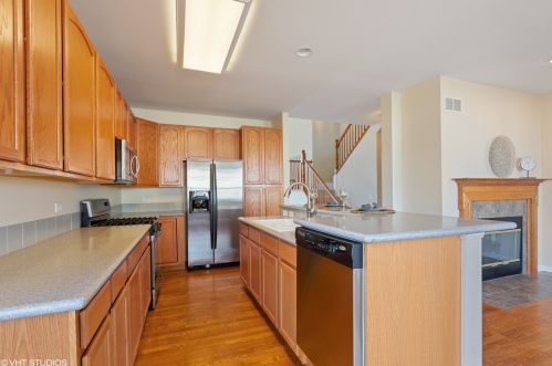 2903 Raleigh Ct, Naperville, IL 60564-4618