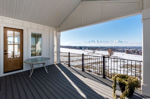 379 Sarah St, Providence UT 84332-9637 exterior