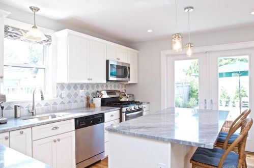 5 Alden Ave, Norwalk CT  06855-2501 exterior