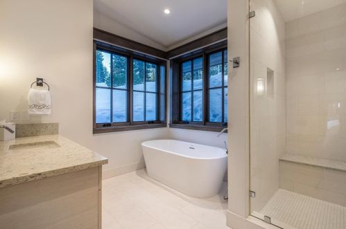 9512 Dunsmuir Way, Truckee CA exterior