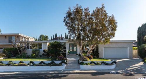 1629 Heather Ridge Dr, Glendale CA  91207-1035 exterior