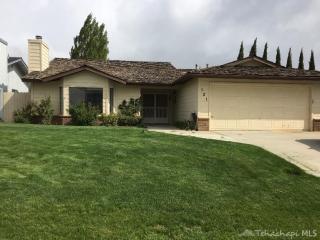 121 Sunrise Way, Tehachapi, CA 93561-2420
