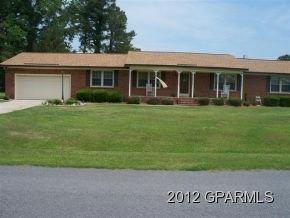 821 Country Club Dr, Ayden, NC 28513-7430