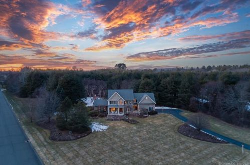 74 Brittany Ln, Somers, CT 06071-1138