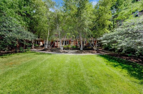 560 2nd St, Minneapolis MN  55401-2105 exterior