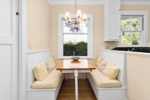 451 Chaucer St, Palo Alto, CA 94301-2202