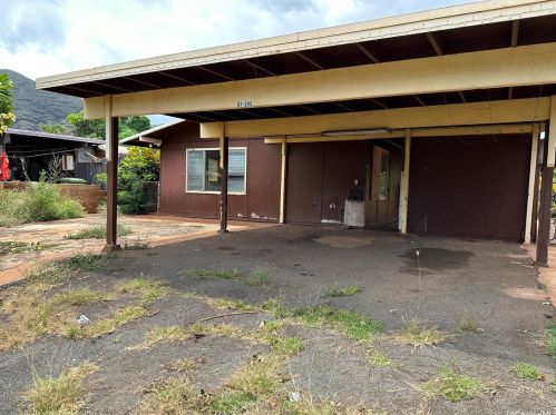87-205 Kahau St, Nanakuli, HI 96792