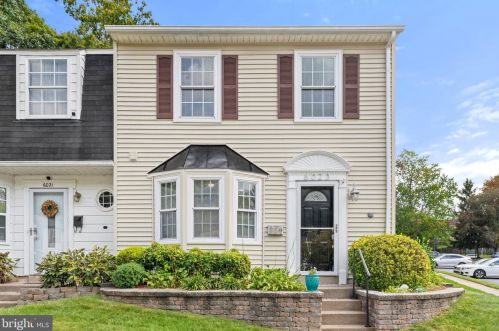 6023 Sweet Dale Ct, Springfield, VA 22152-1430