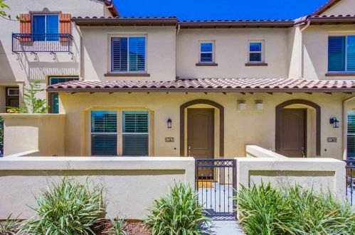 1742 Fairlead Ave, Carlsbad, CA 92011-3611