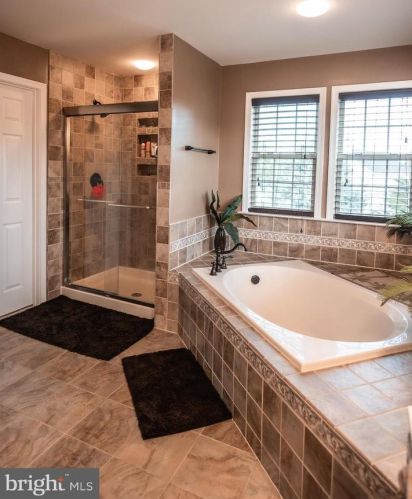 125 Gap Vw Blvd, Harpers Ferry WV 25425-3003 exterior