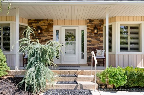 2187 Laver Ct, Sandy UT 84092-4112 exterior