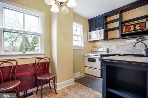 328 Mildred St, Charles Town WV  25414-1834 exterior