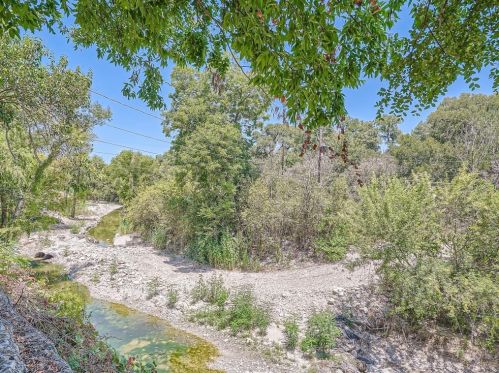 2700 Dunbarton Dr, Austin TX  78723-2235 exterior