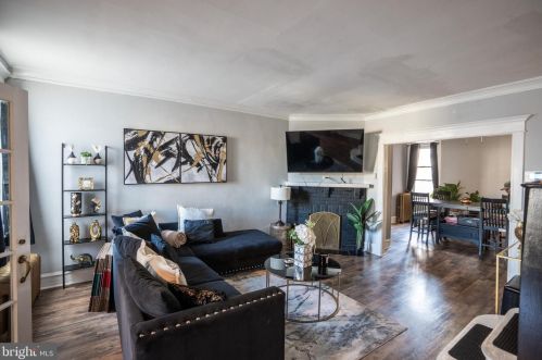 5744 12 St, Philadelphia PA 19122-4003 exterior