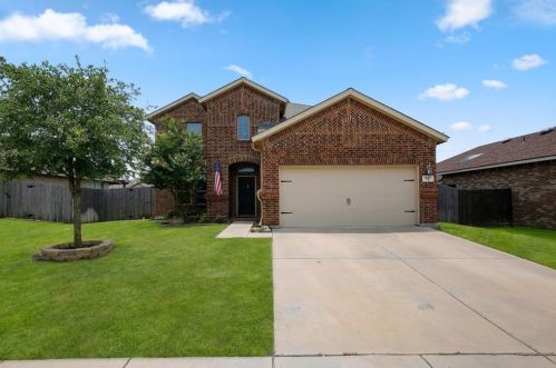 521 Foxcraft Dr, Fort Worth, TX 76131-4273