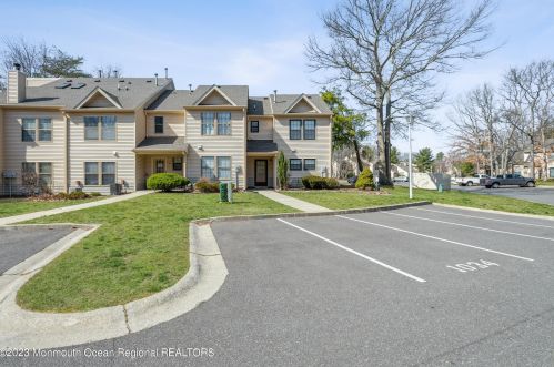 87 Whispering Oaks Way, Jackson Twp, NJ 08527-2574