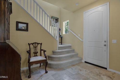 690 Nile River Dr, Oxnard, CA 93036-5358