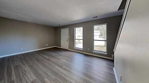 135 Woodberry Ct, Holly Springs, GA 30188-4907