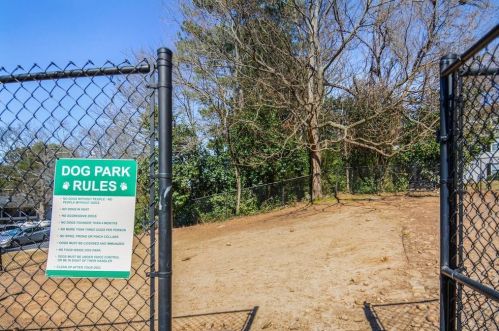 1150 Collier Rd, Atlanta GA  30318-0407 exterior