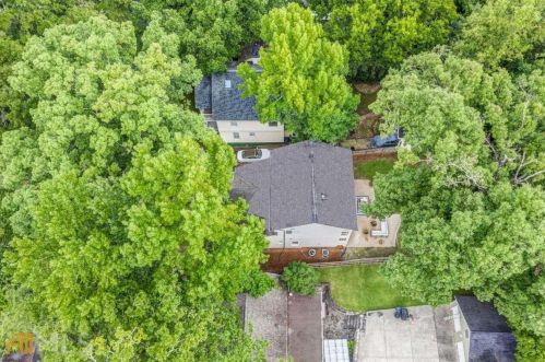 1475 Hawthorne Ave, Atlanta GA  30309-2229 exterior