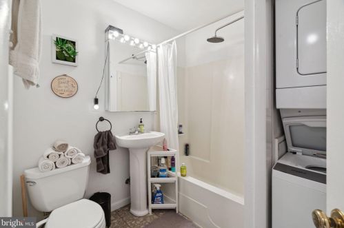 620 19 St, Philadelphia PA  19146-1439 exterior