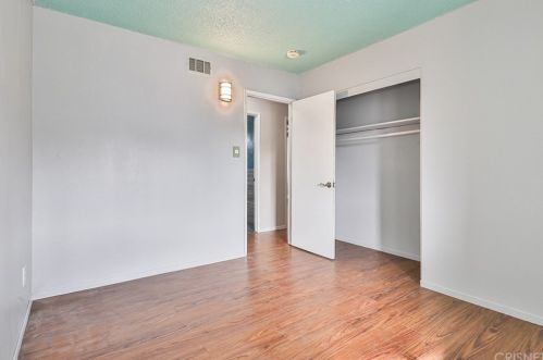 2693 Royal Ave, Simi Valley CA 93065-4768 exterior