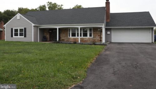 120 Country Club Rd, Willingboro, NJ 08046-3506
