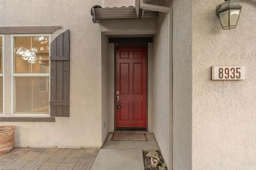 8935 Haflinger Way, Elk Grove, CA 95757-3261