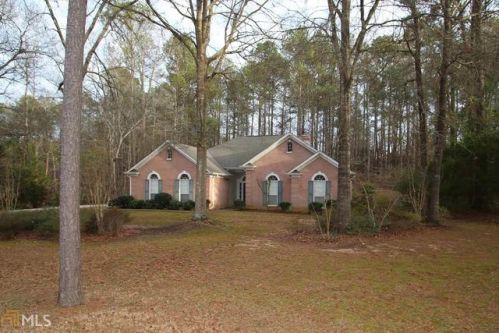 118 Wellington Dr, Lagrange, GA 30241-8834