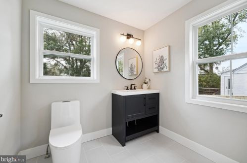 1610 Noyes Dr, Silver Spring MD  20910-2224 exterior