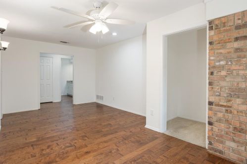 4920 Riv Bnd Dr, Fort Worth TX  76109 exterior