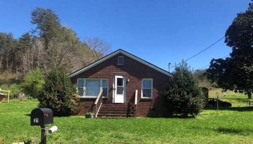 21 School St, Rydal, GA 30171-1218