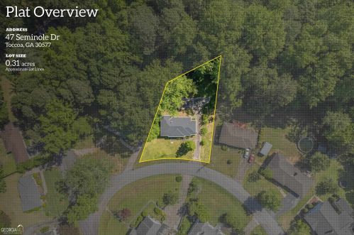 47 Seminole Dr, Toccoa, GA 30577-6326