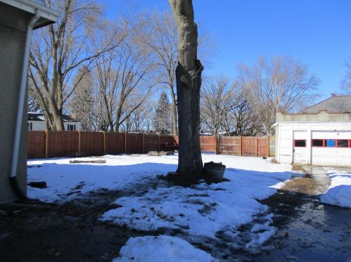 1322 Ella Ave, Willmar, MN 56201-2444