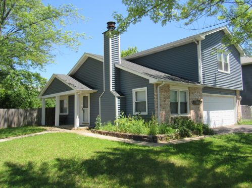 1319 Chattanooga Trl, Carol Stream IL  60188-9015 exterior