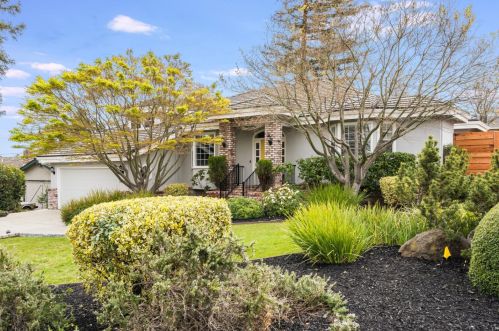 22472 Ainsworth Dr, Los Altos, CA 94024-7446