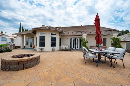 23448 Calistoga Pl, Ramona, CA 92065-4308