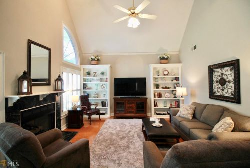 156 Wexford Ct, Stockbridge GA  30281-6306 exterior