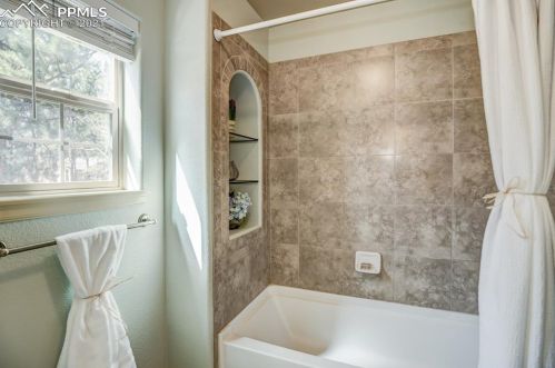 1102 Ptarmigan Dr, Woodland Park CO 80863-8004 exterior