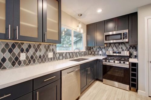 8808 Clarewood Dr, Austin TX  78758-7233 exterior