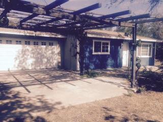 10745 8th Ave, Hesperia, CA 92345-2605