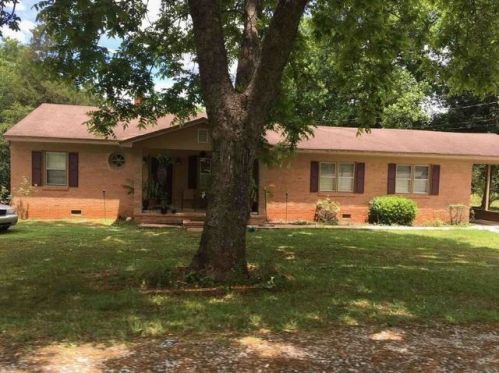 96 Robinson Ave, Winnsboro Mills, SC 29180-7155