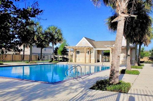 502 Enchanted Springs Dr, Richmond TX  77471-6422 exterior